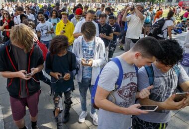 Pokémon Go Players